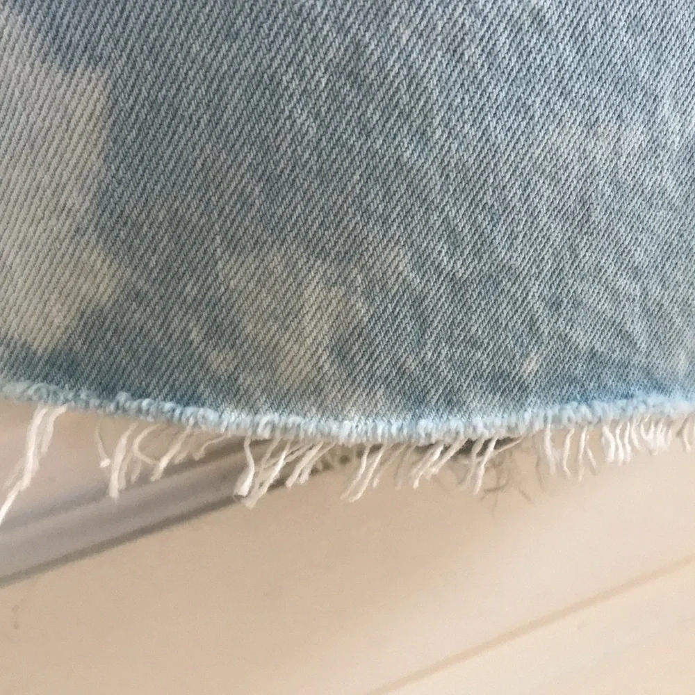 Premium Levi's sz 27 501 jean shorts Light blue bleached distressed - Picture 4 of 9